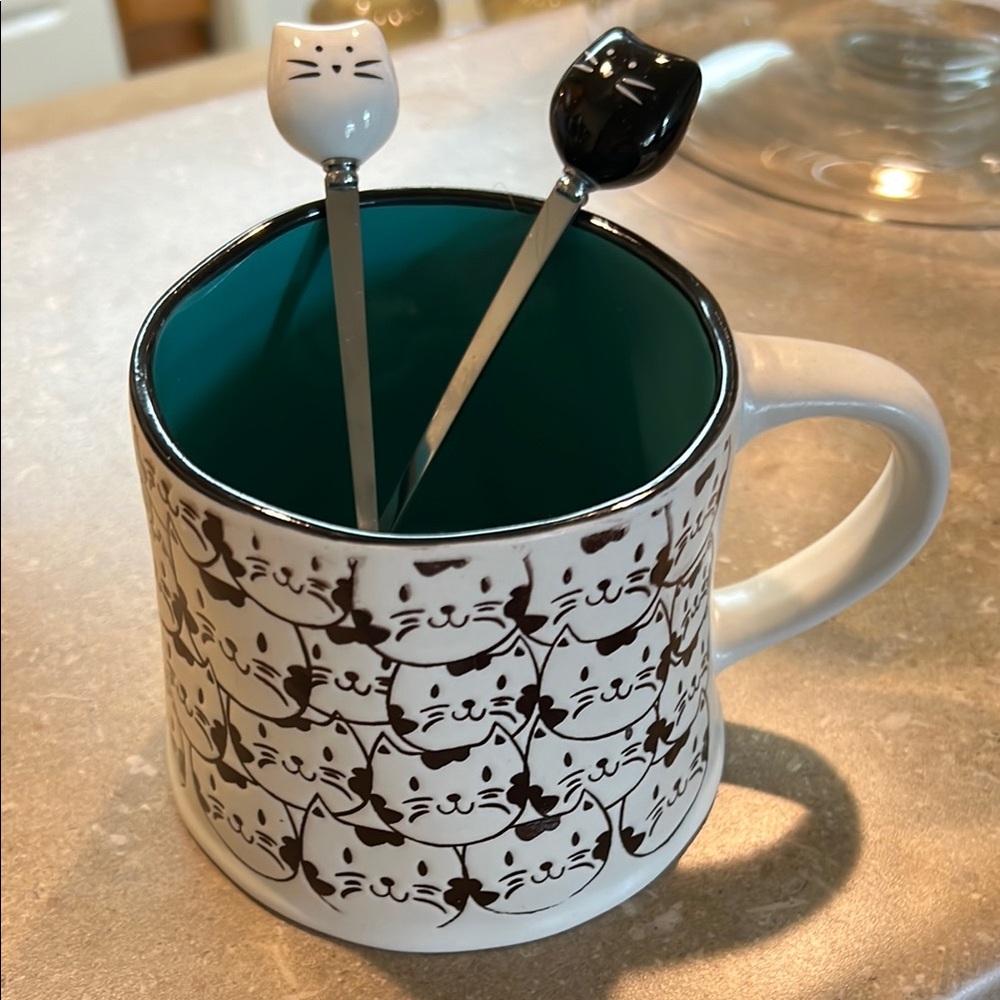 Cat Design Mug with Spoons - Black and White